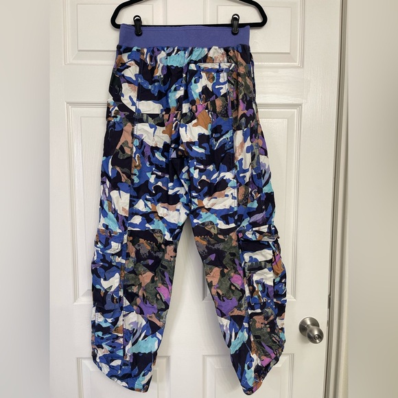Fp movement by Free People Mesmerize Me Printed Pants | Size medium - Picture 3 of 10